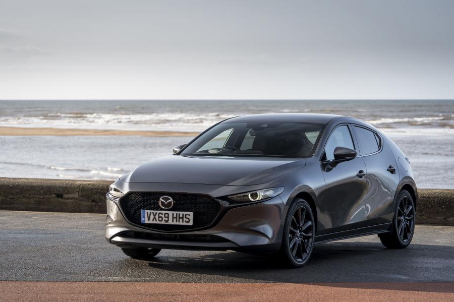  Mazda3 Skyactiv-X AWD Hatchback (BP) 2019 года  (UK) (фото 24 из 42)